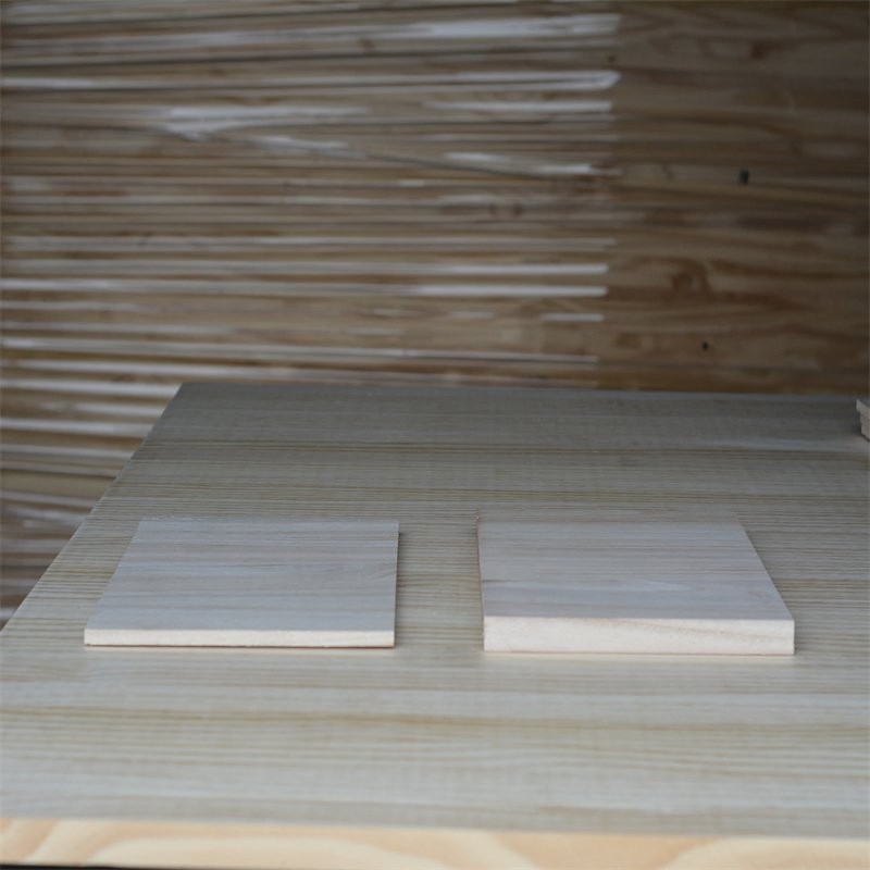 natural softwood plywood board