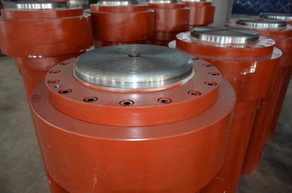 oil cylinder of hot press machine001 oil cylinder of hot press machine001