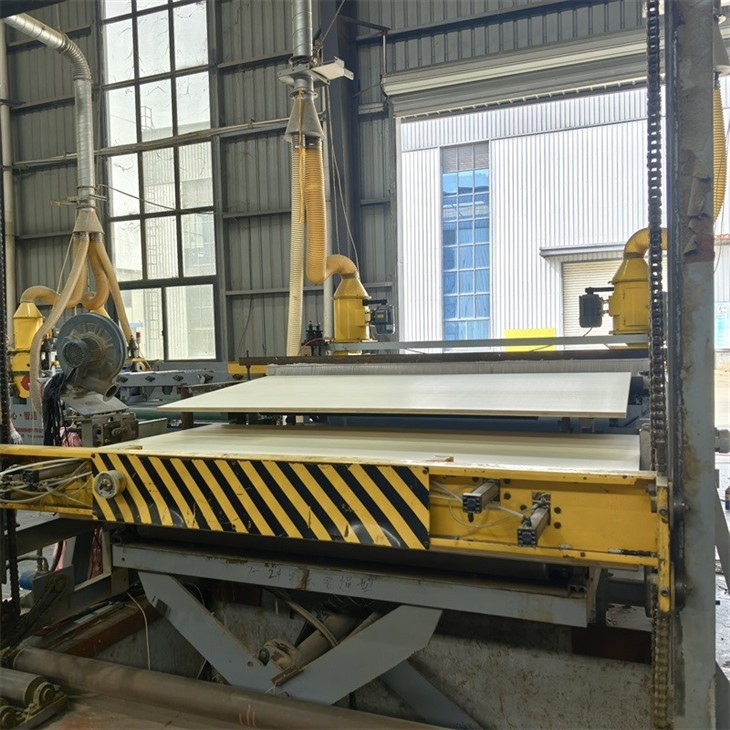 reconstituted veneer decorative plywood